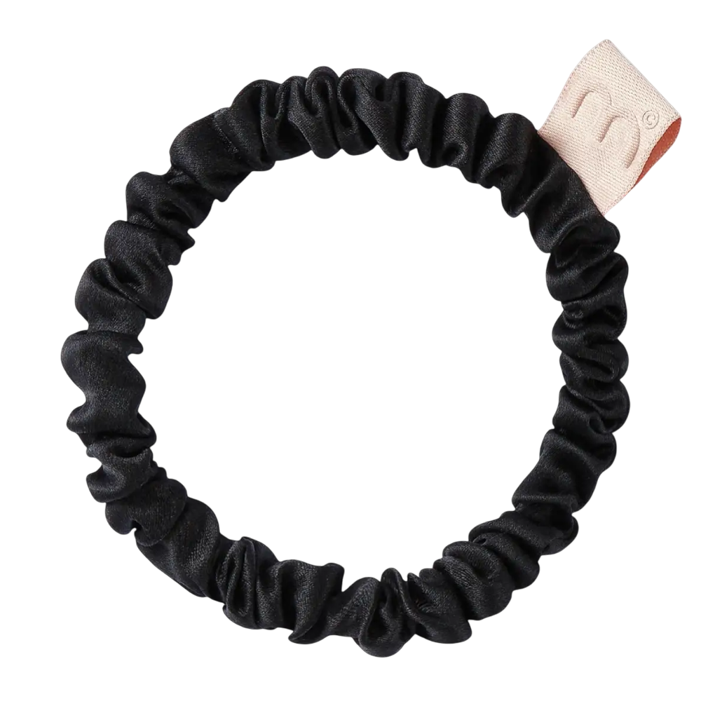 MON MOU Silk Slim Scrunchie Black - Тонка шовкова резинка (чорна) MON MOU Silk Slim Scrunchie Black - Тонка шовкова резинка (чорна)